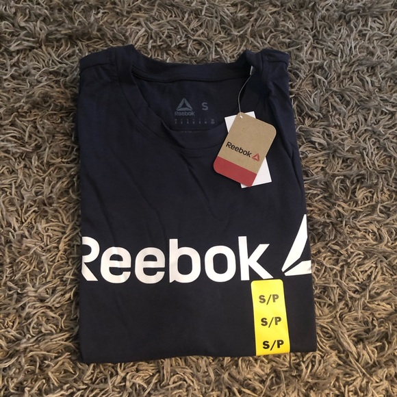 ☄️2 for $20 Brand new Reebok Linear Read Tee☄️ - Picture 4 of 4